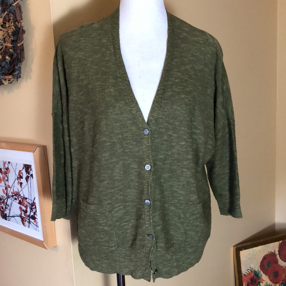 EILEEN FISHER size Medium V-Neck Cardigan buttonfront Breathable Linen $178 NEW